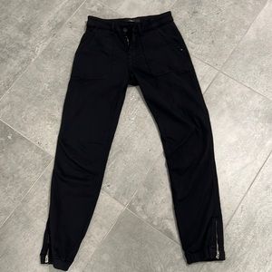 Mavi cargo pants BLACK.